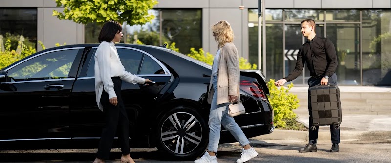 Book My Transfers - Surrey's Premier Airport Taxi & Private Transfer Service